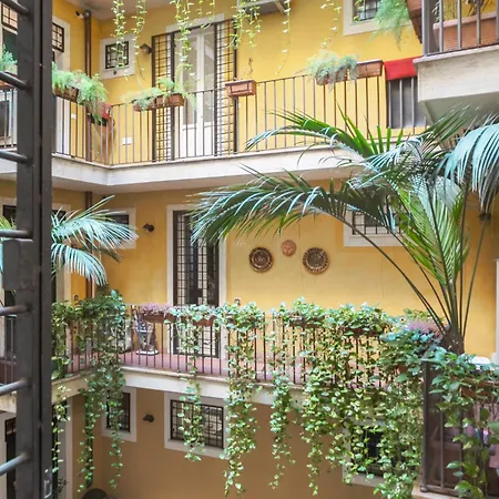 Colosseum Monti Large Flat アパート ローマ